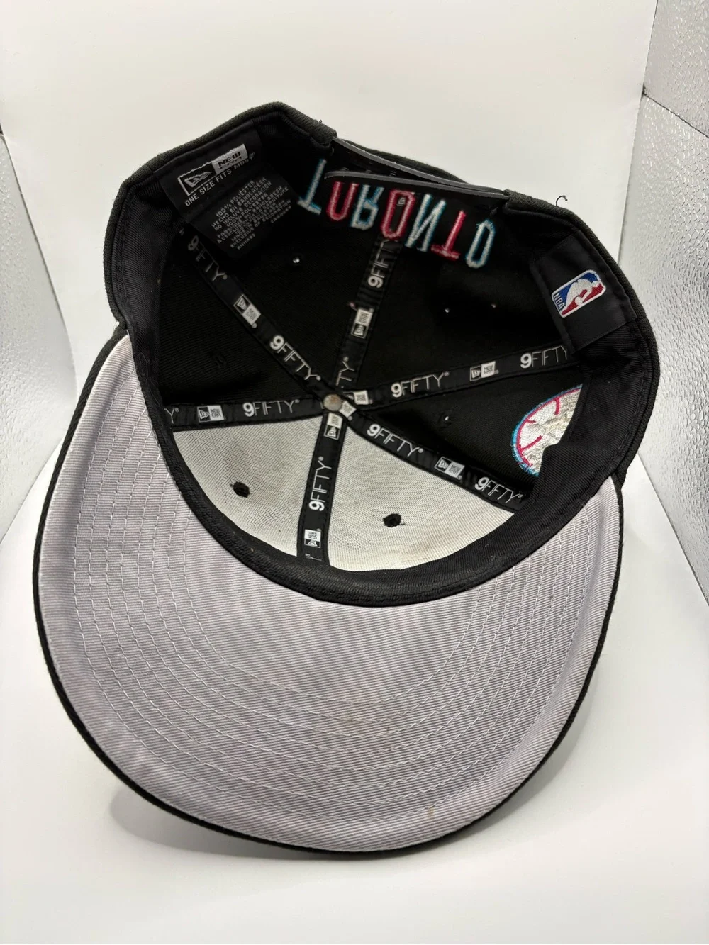 New Era Toronto Raptors 9FIFTY Snapback Black Pink Blue NBA Hat OSFM